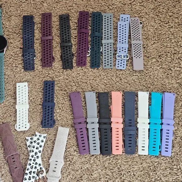 READ Lot of 5 Fitbit Watches & Samsung Watch + 29 Bands and Chargers Untested - Picture 7 of 12